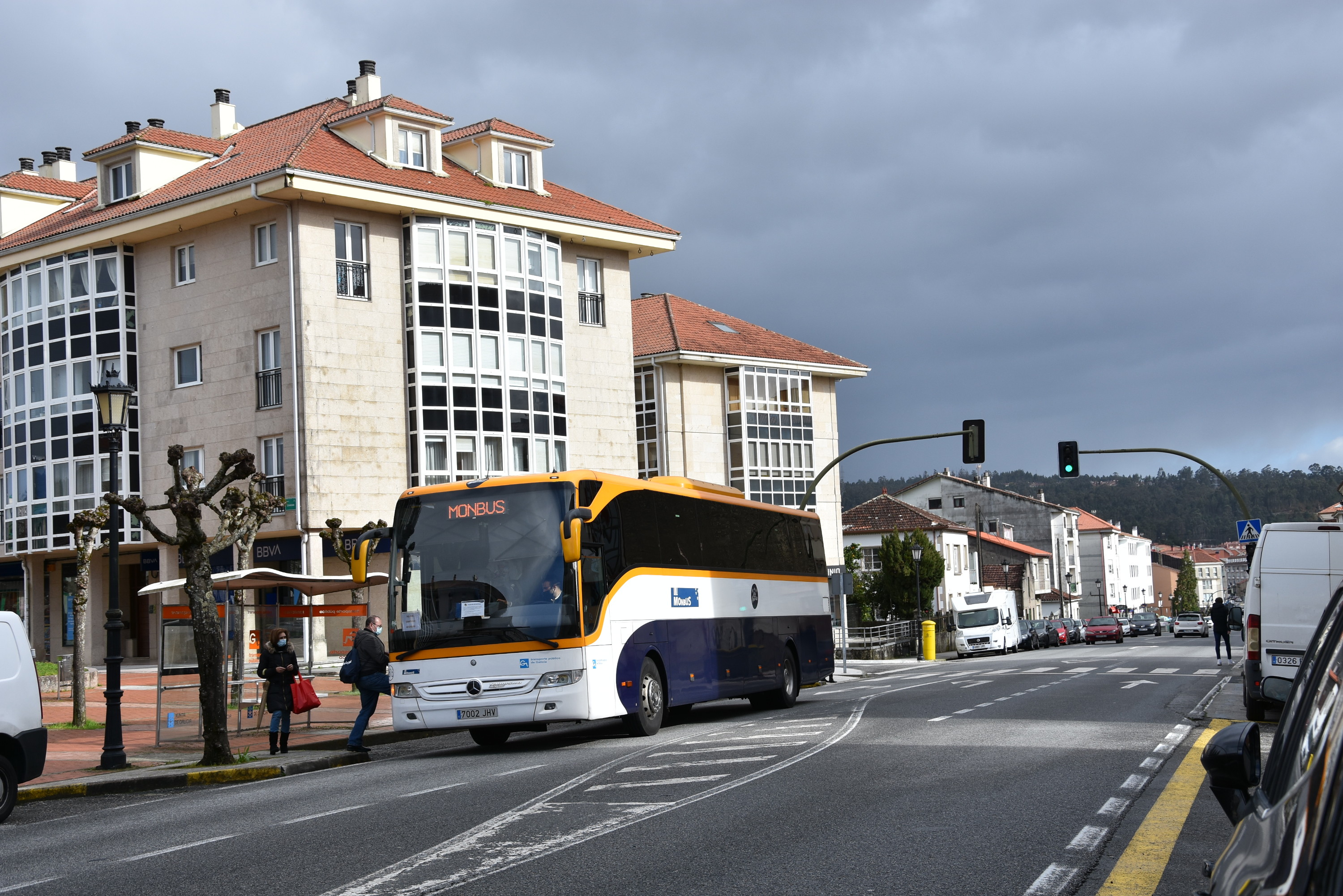 A veciñanza das parroquias de Piñeiro, Ames e Covas mostra o seu malestar polo mal funcionamento do servizo de transporte metropolitano
