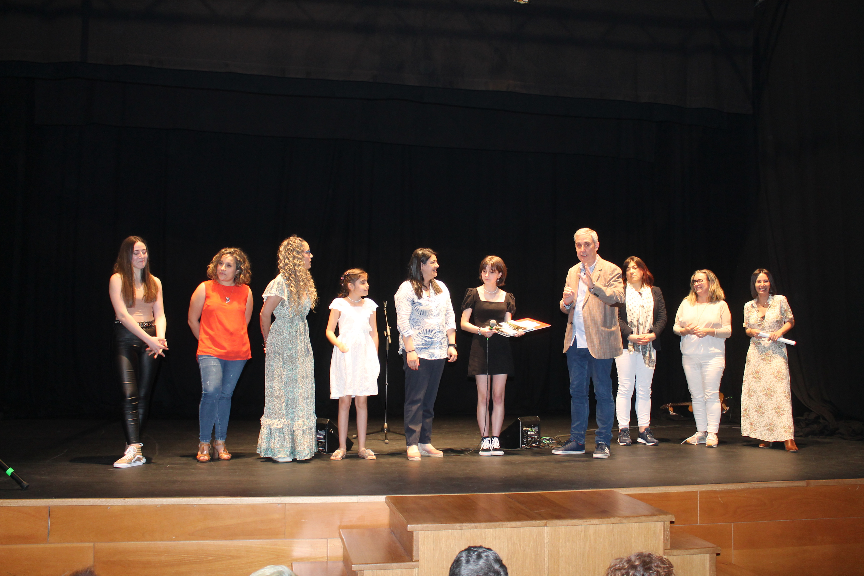 Acto de presentación do concurso Canta con Ames Acto de presentación do concurso Canta con Ames