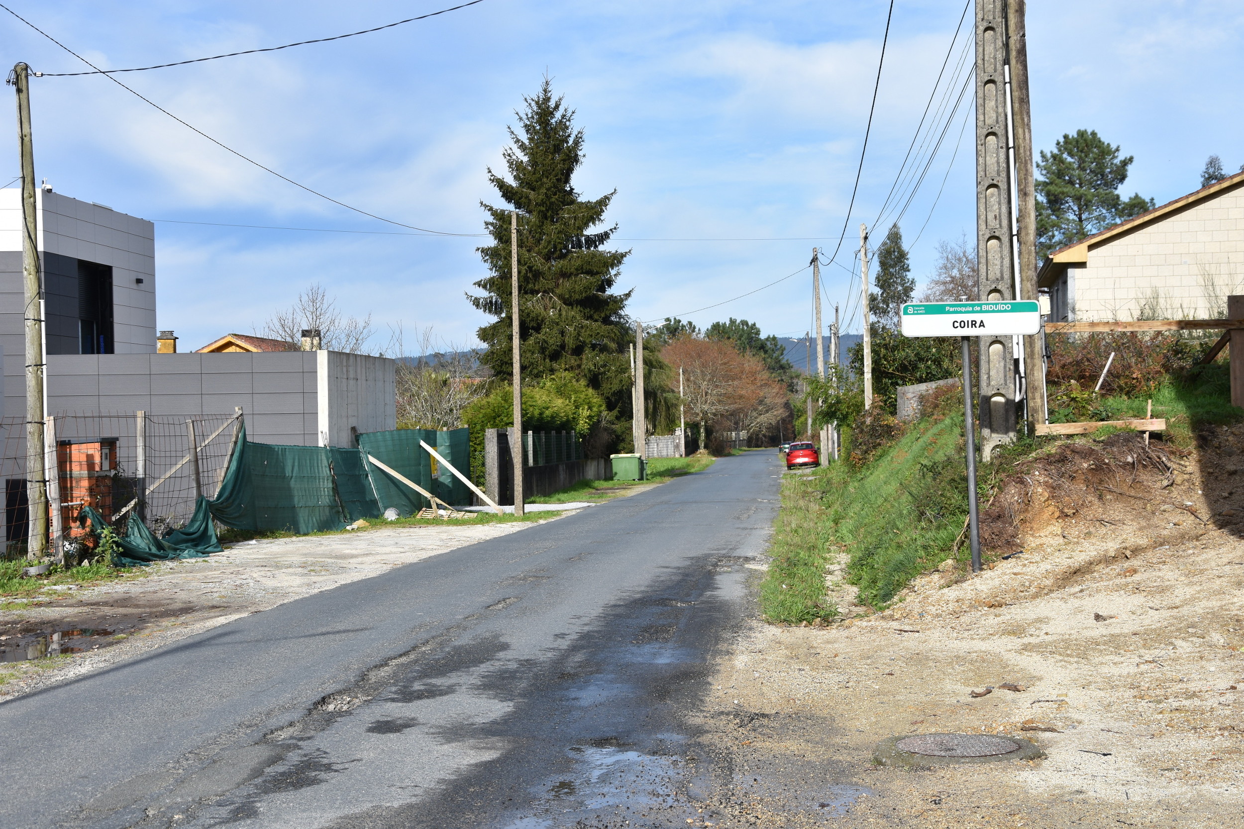 Adxudícanse as obras de Coira por 272.057 euros para executar unha senda peonil e pavimentar os viarios interiores Adxudícanse as obras de Coira por 272.057 euros para executar unha senda peonil e pavimentar os viarios interiores