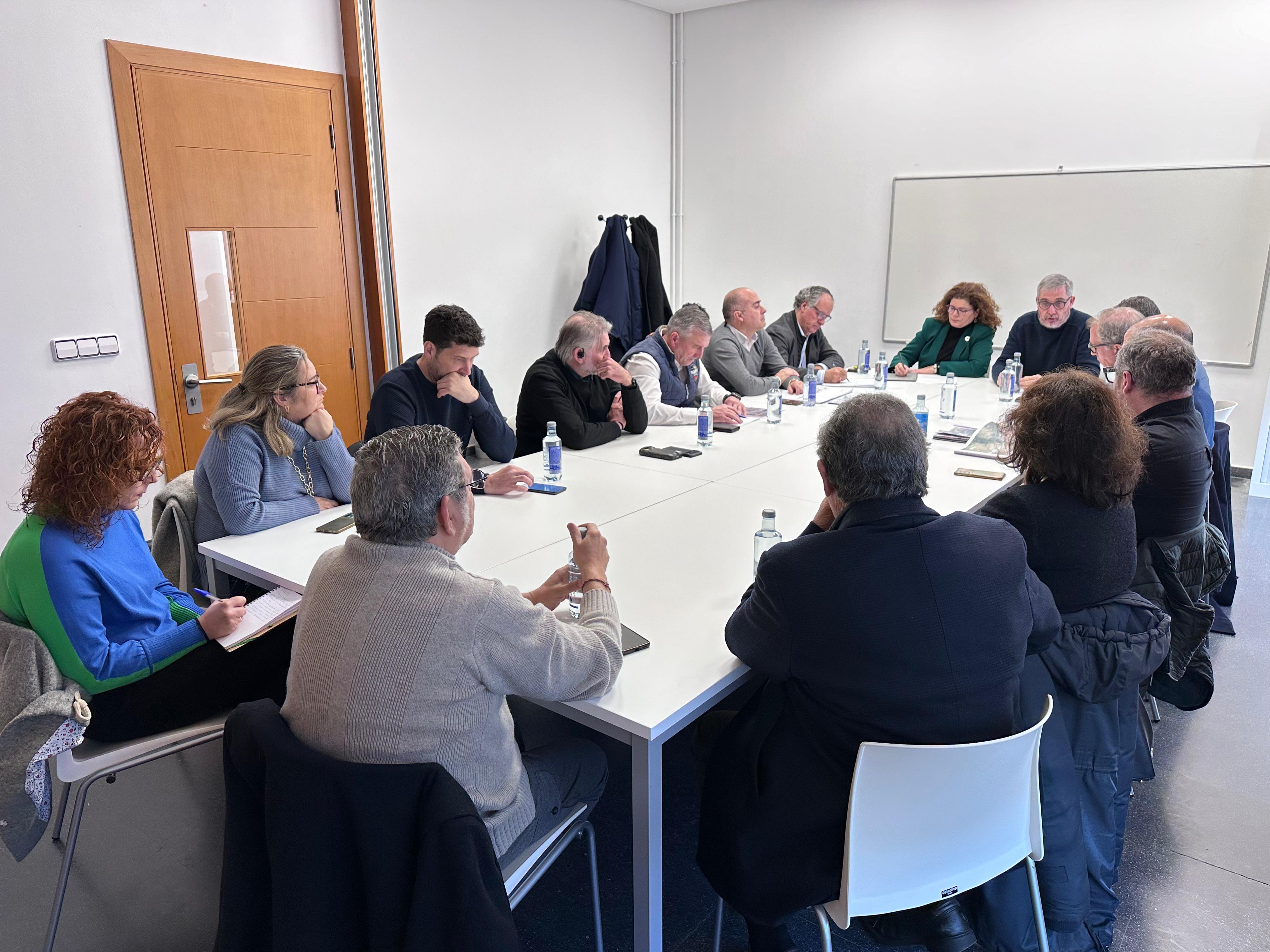Constitúese a comisión de seguimento das obras de humanización do Milladoiro presidida polo alcalde e a subdelegada do Goberno Constitúese a comisión de seguimento das obras de humanización do Milladoiro presidida polo alcalde e a subdelegada do Goberno