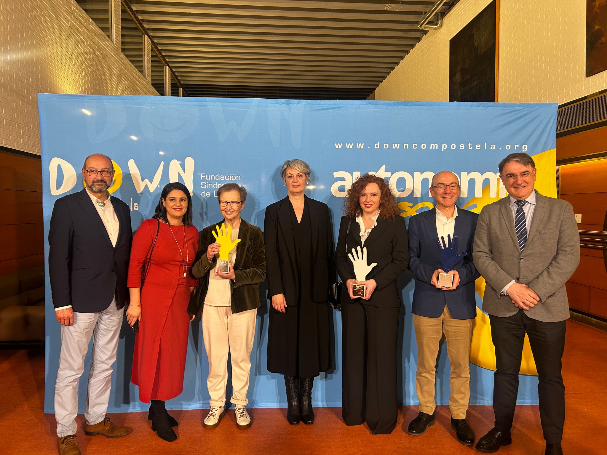 Marta Rodríguez Lorenzo, Antonio Rodríguez Núñez e Seur foron galardoados na gala dos Premios Down Compostela Marta Rodríguez Lorenzo, Antonio Rodríguez Núñez e Seur foron galardoados na gala dos Premios Down Compostela