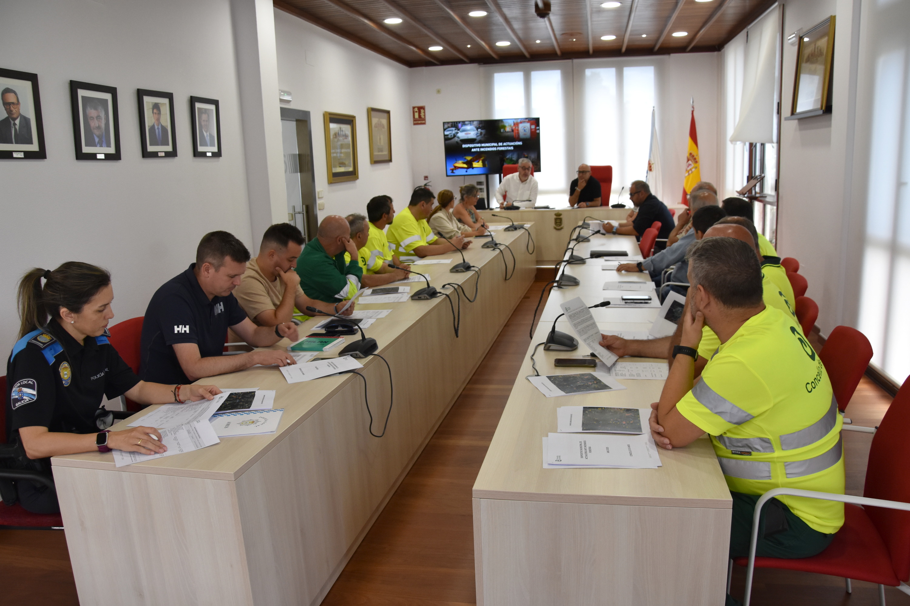 Preséntase o dispositivo municipal de actuacións ante incendios forestais para 2025 Preséntase o dispositivo municipal de actuacións ante incendios forestais para 2025