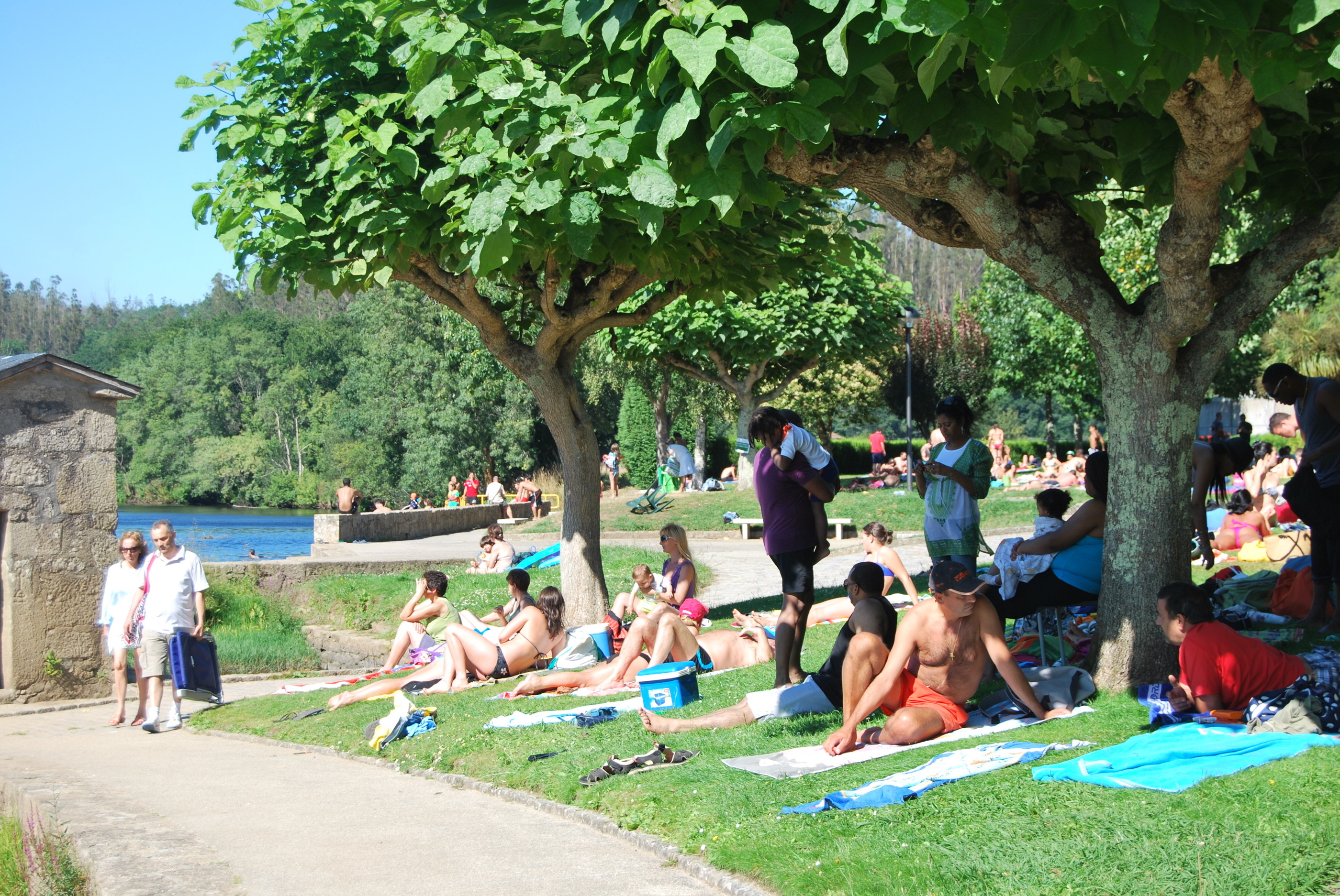 O Concello de Ames habilita un servizo gratuíto de autobús para achegarse ata a praia fluvial de Tapia O Concello de Ames habilita un servizo gratuíto de autobús para achegarse ata a praia fluvial de Tapia