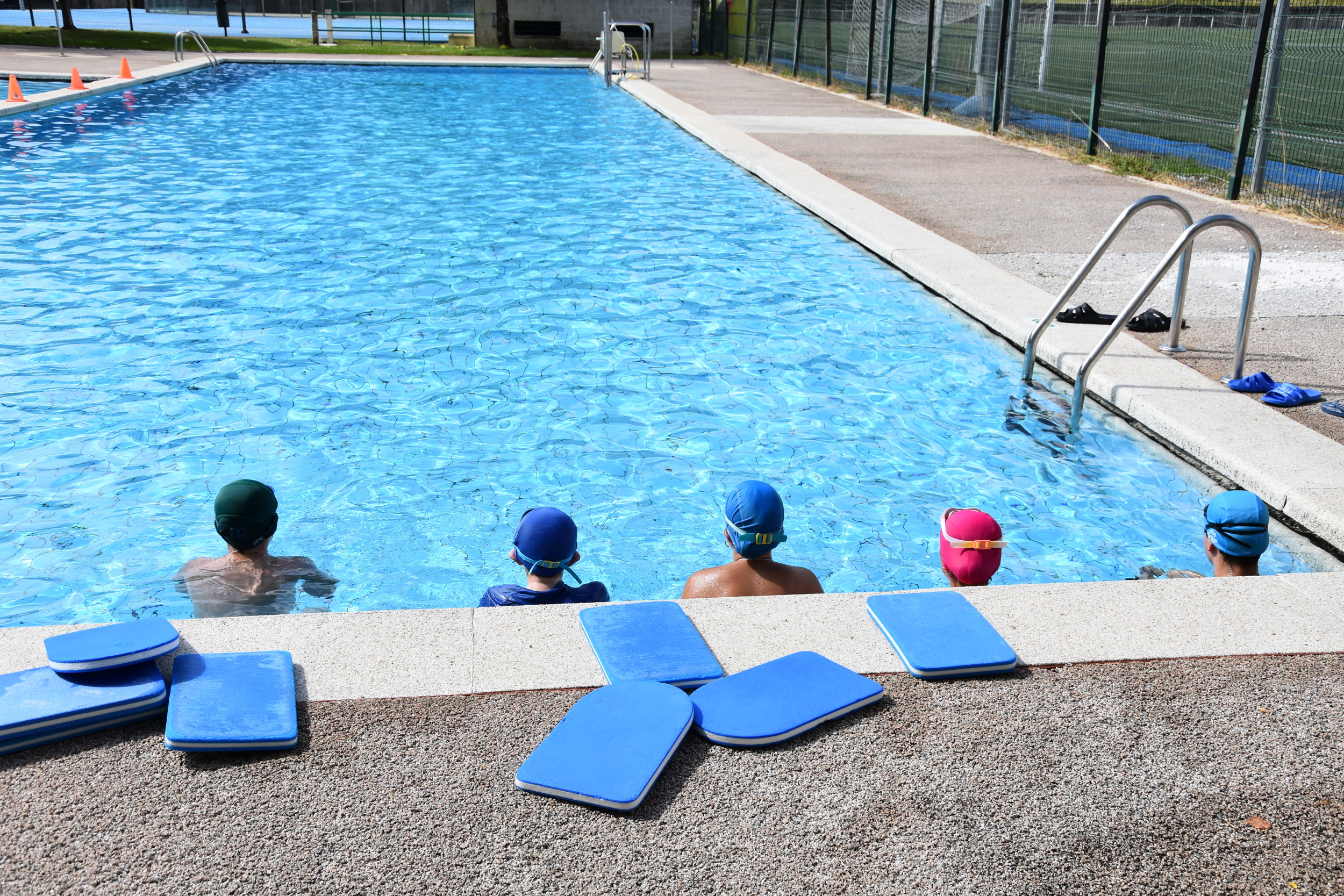 Máis de 140 nenos e nenas participaron este verán nos cursos de natación e piragüismo Máis de 140 nenos e nenas participaron este verán nos cursos de natación e piragüismo