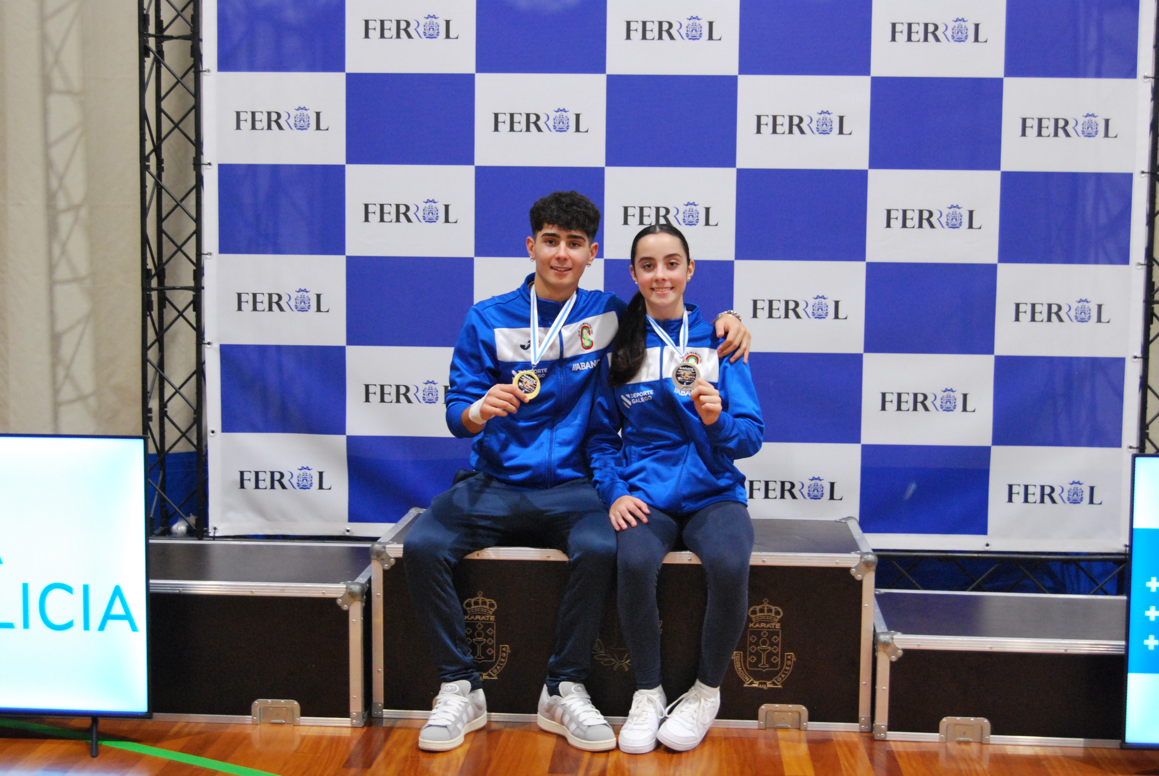 Os amesáns Xoán David Parga e Olivia Parga conseguiron a medalla de ouro e prata no Campionato Galego de Karate Os amesáns Xoán David Parga e Olivia Parga conseguiron a medalla de ouro e prata no Campionato Galego de Karate