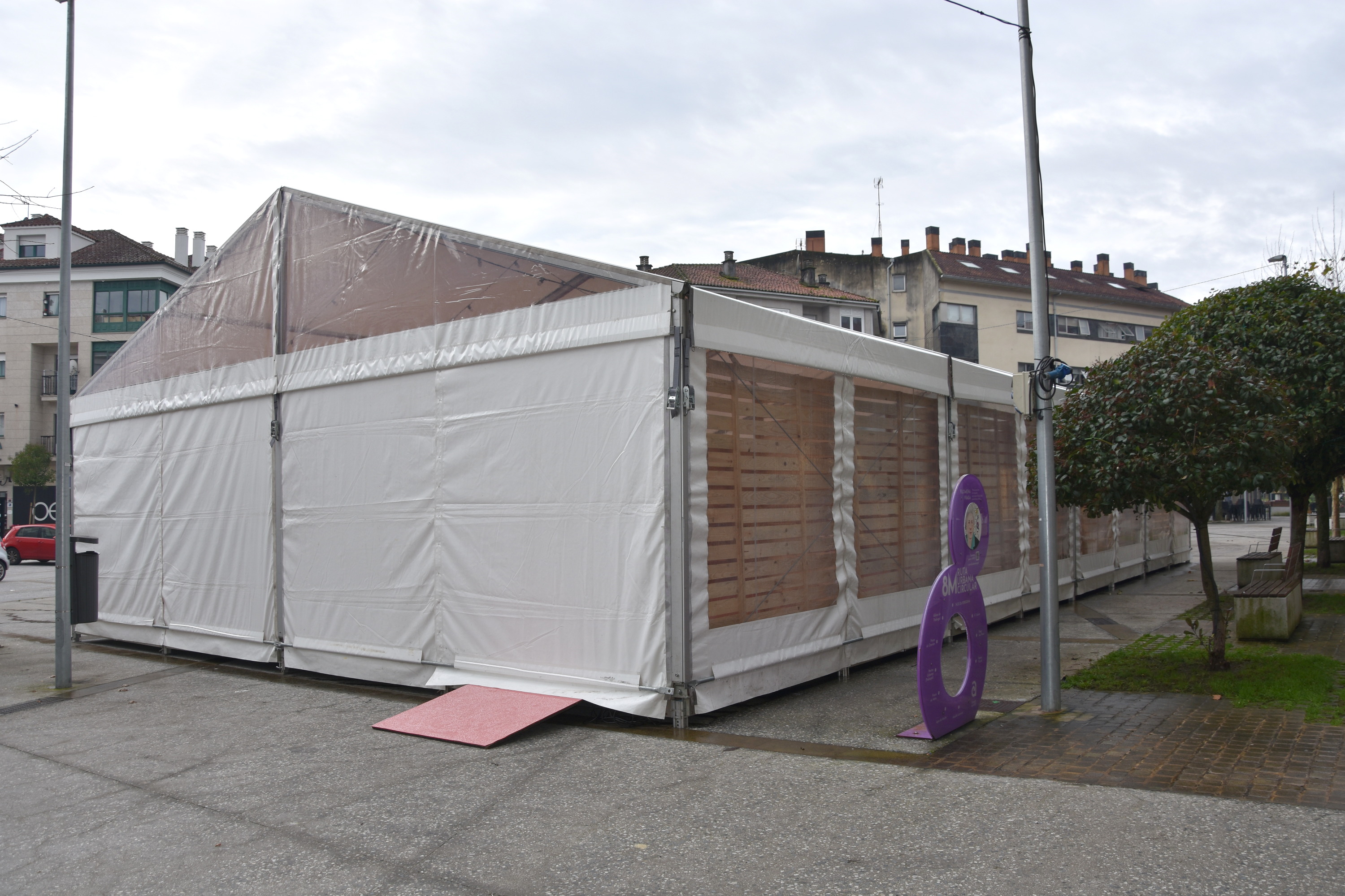 A praza da Maía, en Bertamiráns, acollerá un novo Mercado de Nadal os días 19, 20 e 21 de decembro A praza da Maía, en Bertamiráns, acollerá un novo Mercado de Nadal os días 19, 20 e 21 de decembro
