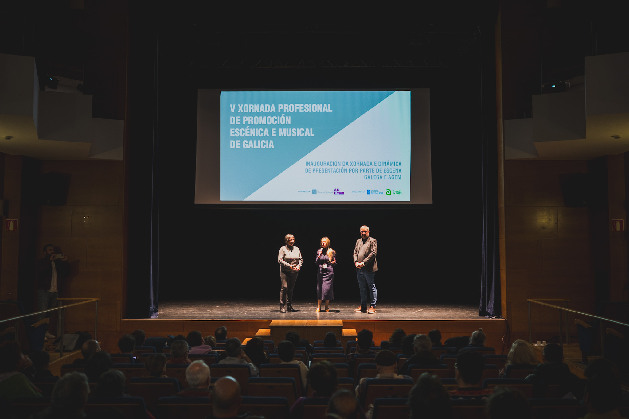 Ames acolle a V Xornada Profesional de Promoción Escénica e Musical de Galicia Ames acolle a V Xornada Profesional de Promoción Escénica e Musical de Galicia
