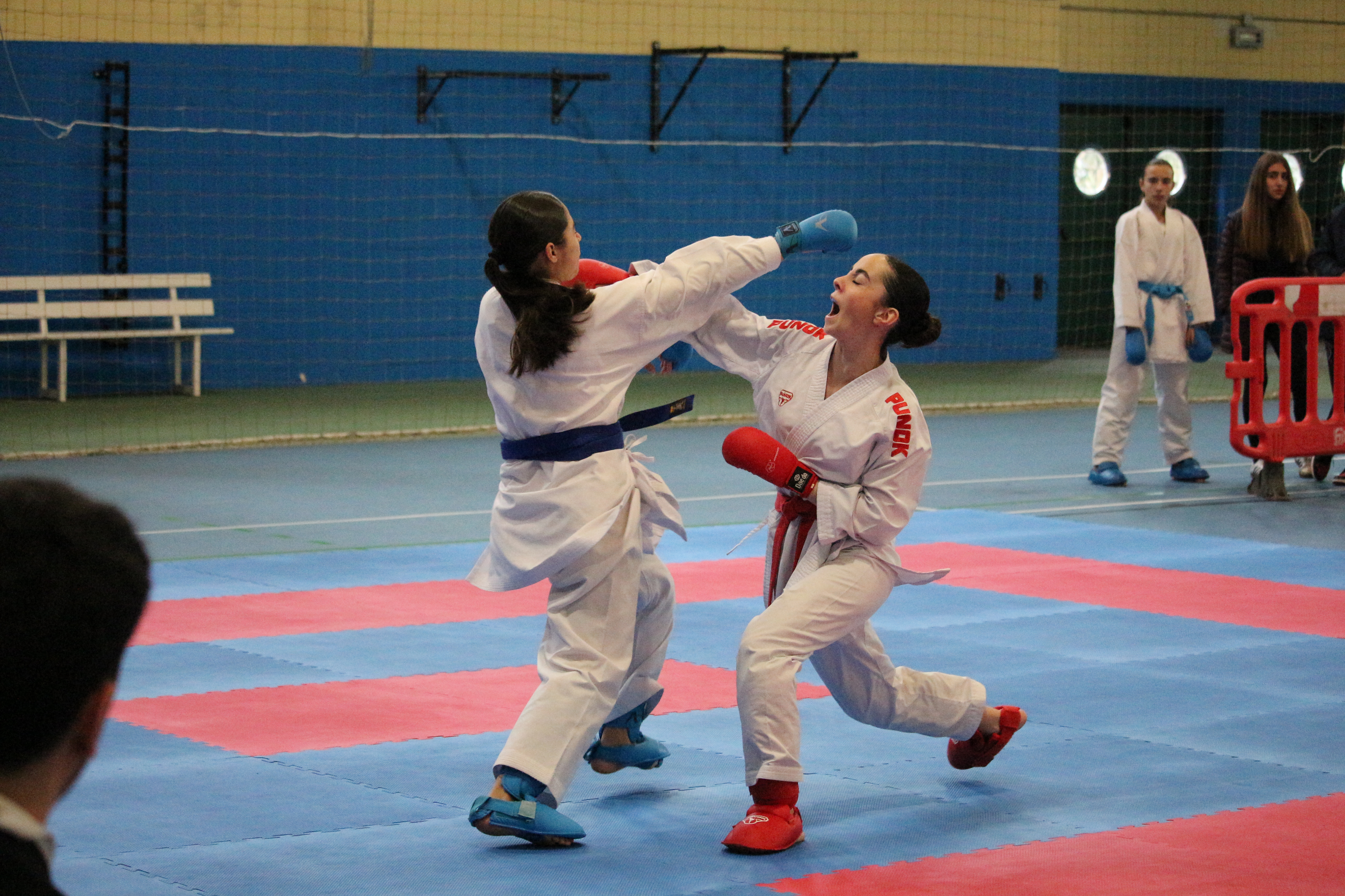 Nova fin de semana de competición para os irmáns karatecas Olivia e Xoán Parga Nova fin de semana de competición para os irmáns karatecas Olivia e Xoán Parga