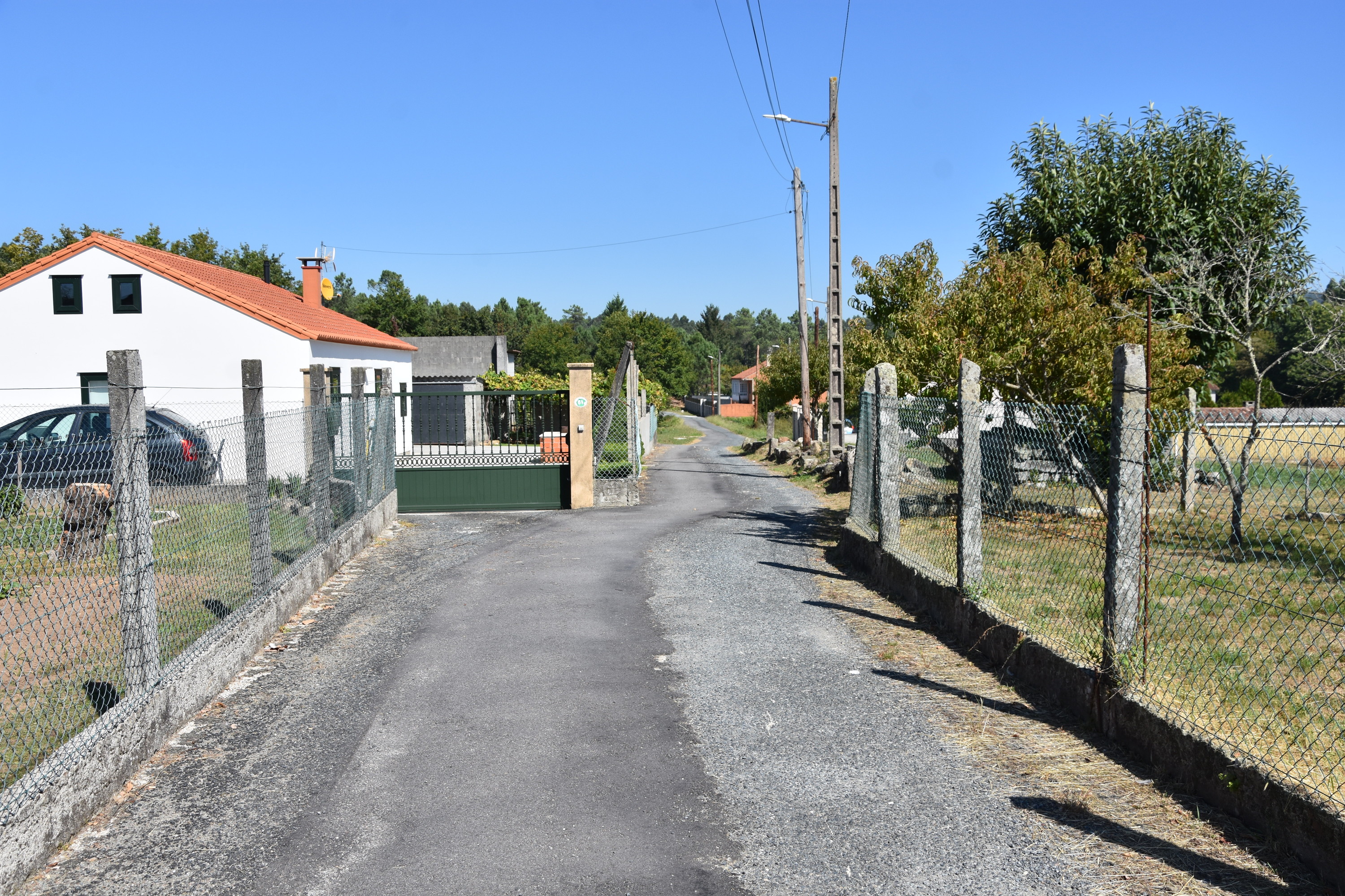 Adxudícanse as obras de mellora dos viarios de acceso a Firmistáns, Gasamáns e Pedras por un importe de 65.574 euros Adxudícanse as obras de mellora dos viarios de acceso a Firmistáns, Gasamáns e Pedras por un importe de 65.574 euros