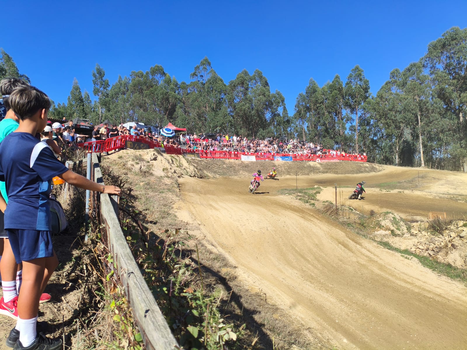 Joaquín Castro coróase como campión do Gran Premio Concello de Ames de supercross 2026 Joaquín Castro coróase como campión do Gran Premio Concello de Ames de supercross 2026