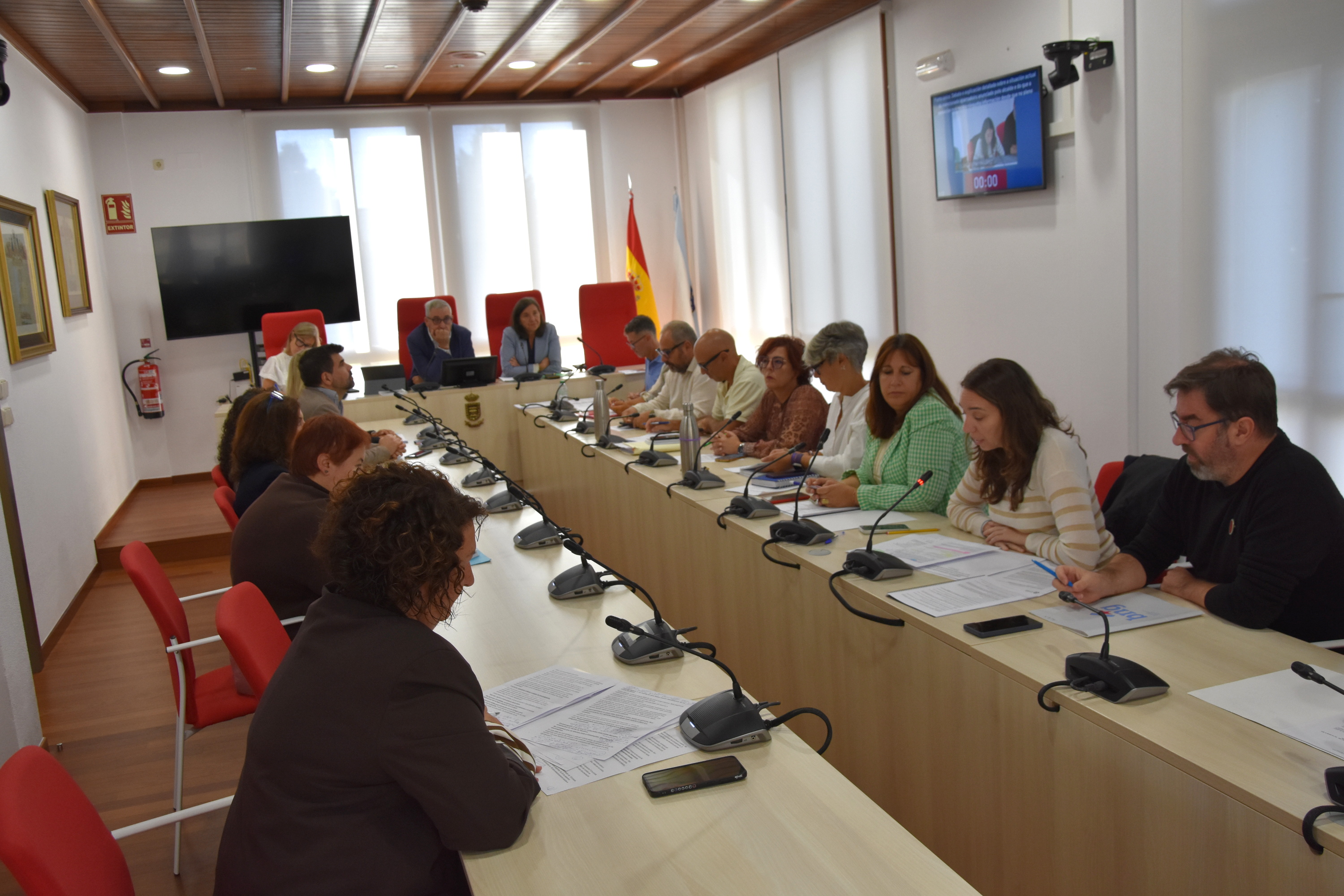 A Corporación municipal aborda a situación do novo aparcamento baixo tarifas do Milladoiro A Corporación municipal aborda a situación do novo aparcamento baixo tarifas do Milladoiro
