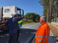 O alcalde de Ames e concelleiro de Obras e Servizos Básicos, Blas García, xunto co concelleiro do Rural, Santiago Márquez