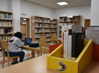 Ponse en marcha o Club de Lectura da Biblioteca do Milladoiro, con 22 participantes de idades e orixes diversas