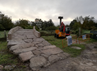 O concelleiro de Turismo visitou as obras de acondicionamento da ponte romana de Aguapesada