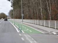 Imaxe do carril bici que discorre entre o CEIP Agro do Muíño e Bertamiráns