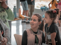Imaxe da chegada das nenas e nenos saharauís (foto cedida por Checho Photography)