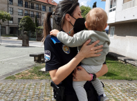 O alumnado da EIM A Madalena recibe a visita da Policía Local e visita a cidade de Compostela