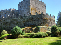 Os/as participantes do Club de lectura participaron nunha excursión na que visitaron a cidade de Pontevedra, o Castelo de Soutomaior e a cidade portuguesa de Valença do Minho