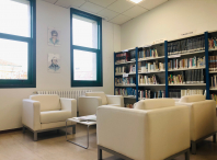 A Concellería de Cultura inviste máis de 12.000 euros na renovación dos equipamentos da biblioteca municipal de Bertamiráns