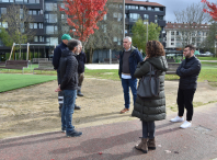 Imaxe da visita ao parque do Ameneiral, en Bertamiráns