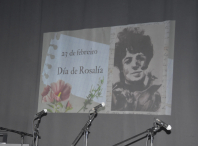 Ames conmemorou o aniversario de Rosalía de Castro cunha gala-homenaxe repleta de poesía e música na Casa da Cultura de Bertamiráns Ames conmemorou o aniversario de Rosalía de Castro cunha gala-homenaxe repleta de poesía e música na Casa da Cultura de Bertamiráns