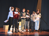 Ames conmemorou o aniversario de Rosalía de Castro cunha gala-homenaxe repleta de poesía e música na Casa da Cultura de Bertamiráns Ames conmemorou o aniversario de Rosalía de Castro cunha gala-homenaxe repleta de poesía e música na Casa da Cultura de Bertamiráns