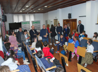 Imaxe da visita do alumnado do CEIP Agro do Muíño