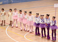 Preto de 170 patinadoras e patinadores participaron no XII Encontro de patinaxe artística das escolas deportivas