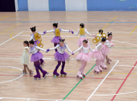 Preto de 170 patinadoras e patinadores participaron no XII Encontro de patinaxe artística das escolas deportivas