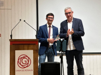 Imaxe do acto no que se recoñeceu a gran poetisa e escritora galega como filla adoptiva do concello de Ames Imaxe do acto no que se recoñeceu a gran poetisa e escritora galega como filla adoptiva do concello de Ames
