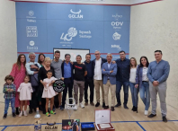 O amesán Borja Golán recibe unha homenaxe sorpresa na Copa de España Absoluta de Squash