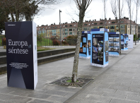 Imaxe da exposición na Travesía do Porto, no Milladoiro
