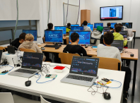 48 rapaces participaron no obradoiro de programación de videoxogos e electrónica da Aula AMTIC