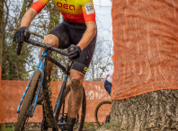 Jorge Pérez, do club ciclista amesán Os Esfola Arrós, proclámase campión galego da categoría máster 30 de ciclocrós