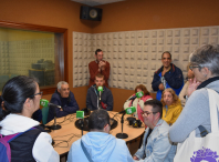 A radio municipal recibe a visita do integrantes da asociación Arcea-Adames