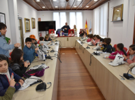 A Casa do Concello recibe a visita do alumnado de cuarto do CEIP Agro do Muíño para coñecer o funcionamento da Administración local A Casa do Concello recibe a visita do alumnado de cuarto do CEIP Agro do Muíño para coñecer o funcionamento da Administración local