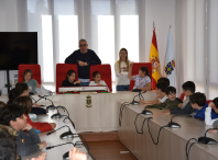 A Casa do Concello recibe a visita do alumnado de cuarto do CEIP Agro do Muíño para coñecer o funcionamento da Administración local A Casa do Concello recibe a visita do alumnado de cuarto do CEIP Agro do Muíño para coñecer o funcionamento da Administración local