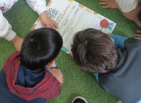A experiencia de inmersión lingüística “Modo galego, actívao!” continúa nos centros educativos amesáns