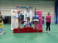 Aroha Traba, do club de patinaxe Omega, consegue a medalla de prata no Campionato Galego