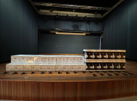 Mellóranse as infraestruturas de artes escénicas do auditorio da Casa da Cultura de Bertamiráns