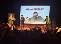 Arredor de 450 persoas participan na visita do Apalpador en Ames