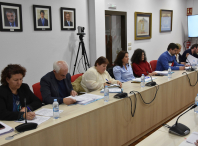 O Pleno aproba de xeito inicial a modificación do regulamento de comedores escolares, Bos días cole e Tardes divertidas
