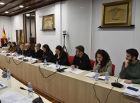 O Pleno aproba de xeito inicial a modificación do regulamento de comedores escolares, Bos días cole e Tardes divertidas