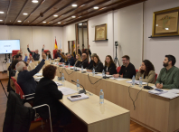O Pleno aproba de xeito inicial a modificación do regulamento de comedores escolares, Bos días cole e Tardes divertidas