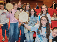 A improvisación oral en verso encheu o Auditorio de Galicia nunha gala na que se entregaron os premios do Enreguéifate 2025