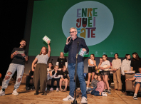 A improvisación oral en verso encheu o Auditorio de Galicia nunha gala na que se entregaron os premios do Enreguéifate 2025