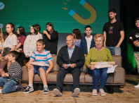 A improvisación oral en verso encheu o Auditorio de Galicia nunha gala na que se entregaron os premios do Enreguéifate 2025