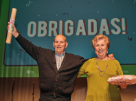 A improvisación oral en verso encheu o Auditorio de Galicia nunha gala na que se entregaron os premios do Enreguéifate 2025