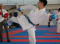 Xoán David Parga competindo no I Trofeo Internacional de Karate da Ribeira Sacra