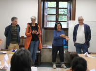 No obradoiro de acollemento lingüístico de Bertamiráns participan persoas procedentes de sete nacionalidades
